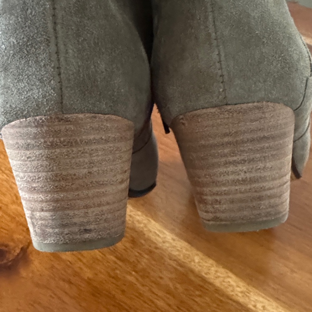 Isabel Marant Suede Ankle Boots in Olive Green - Picture 3 of 4